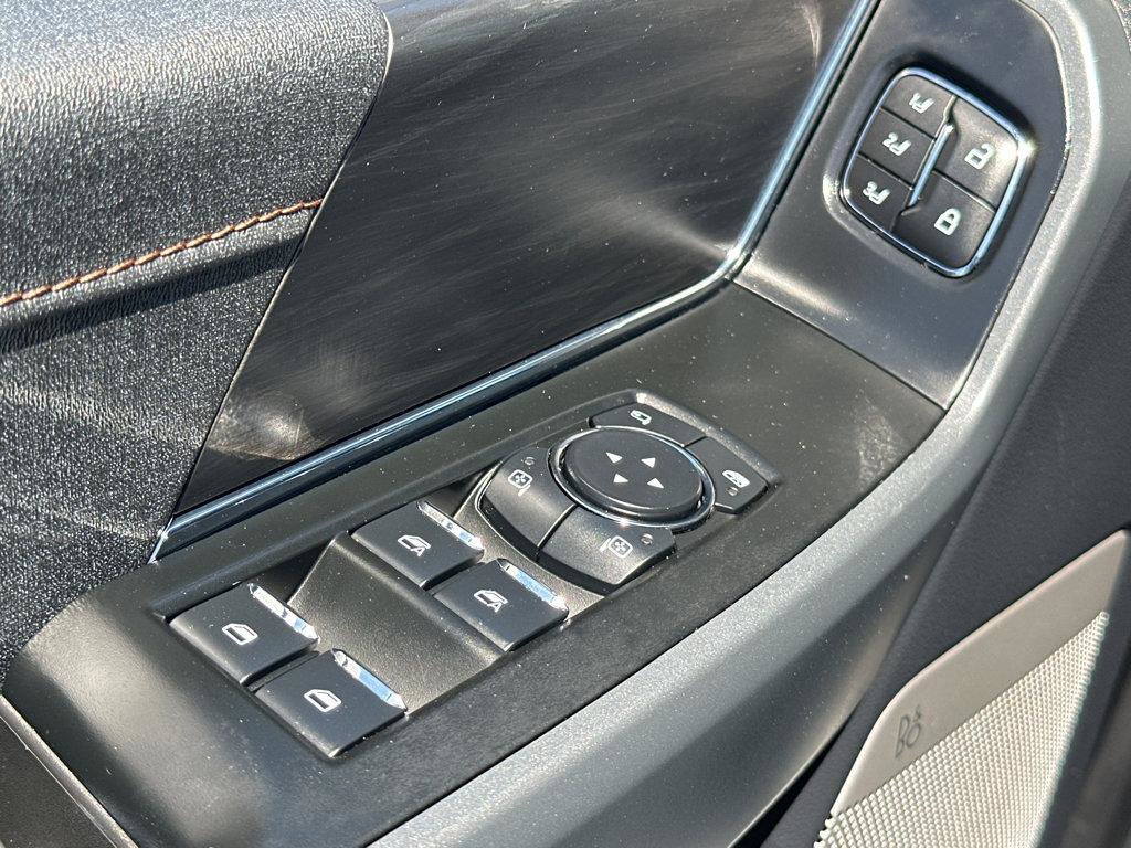 Used 2024 Ford F150 Lightning Lariat AWD/4WD image 36