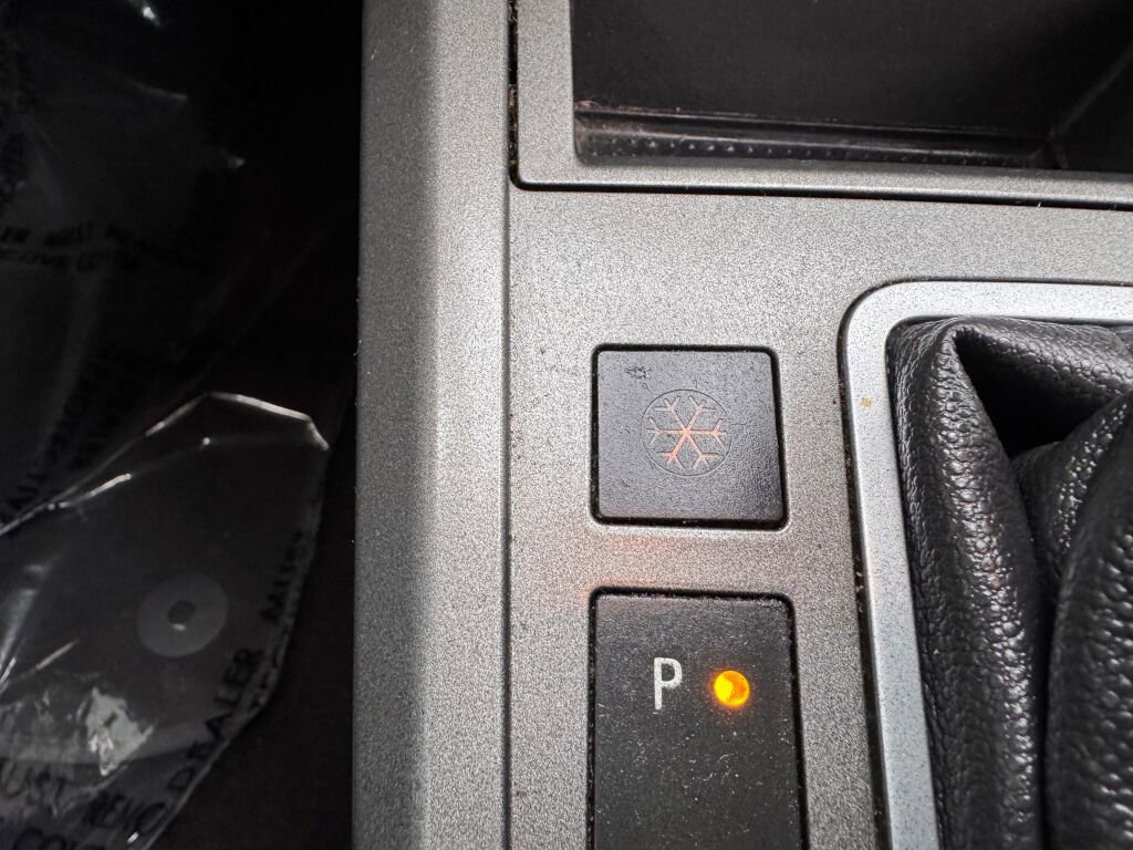 Used 2008 Saturn Astra XE image 28