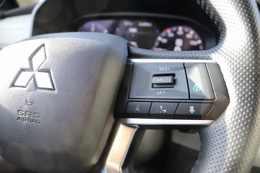 Used 2023 Mitsubishi Outlander SEL image 26