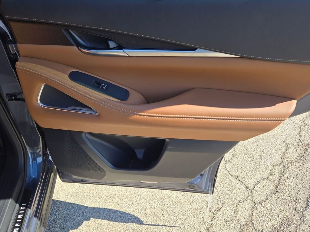 Used 2025 INFINITI QX60 Autograph w/ Cargo Package image 9