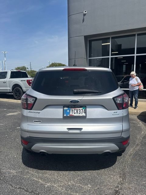 Used 2017 Ford Escape SE FWD image 17