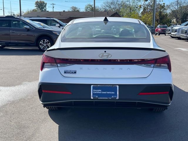 Used 2025 Hyundai Elantra Sport image 4