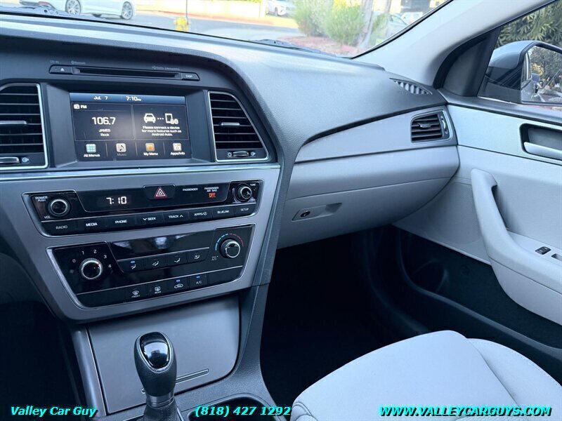 Used 2016 Hyundai Sonata SE FWD image 17