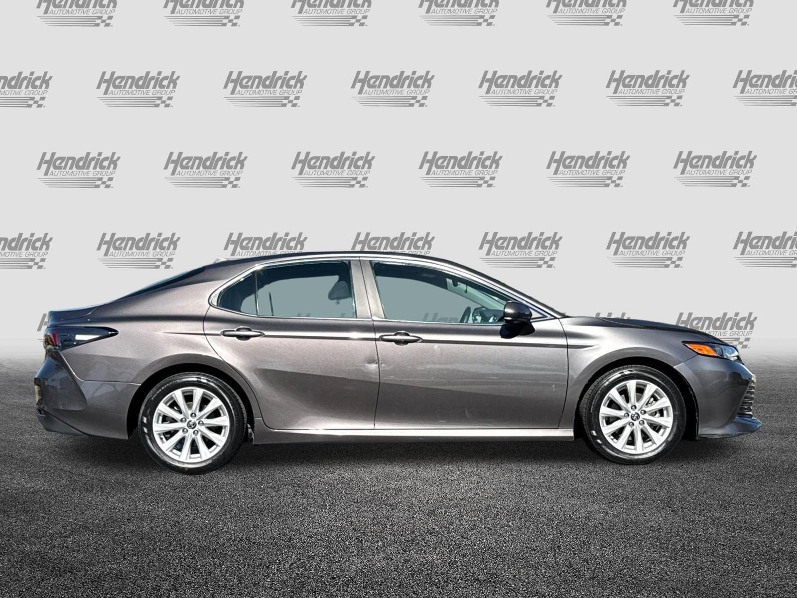Used 2020 Toyota Camry LE FWD image 3