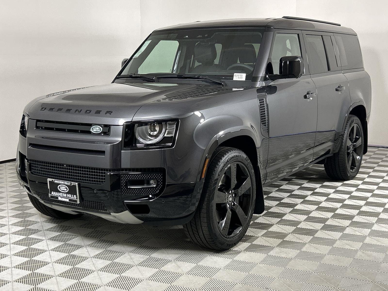 New 2025 Land Rover Defender 130 X-Dynamic SE image 1