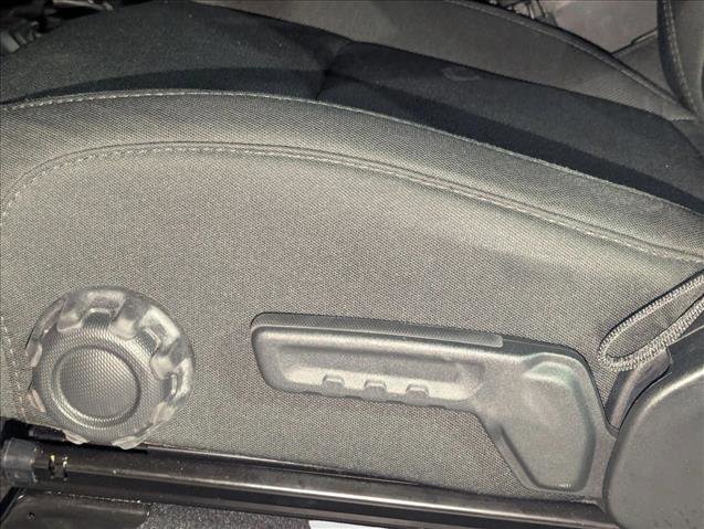 Used 2018 Jeep Wrangler Unlimited Sahara image 13