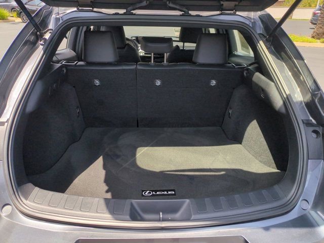 Used 2022 Lexus UX 200 w/ Accessory Package (Z1) FWD image 26