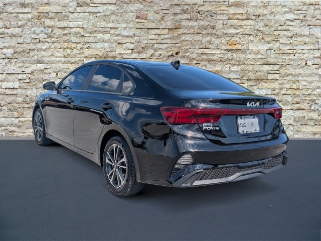 Used 2024 Kia Forte LXS w/ LXS Technology Package FWD image 4