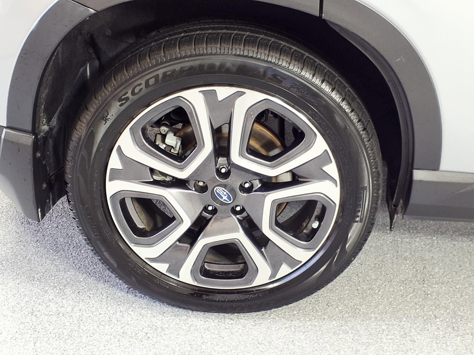 Certified 2024 Subaru Ascent Limited AWD/4WD image 3