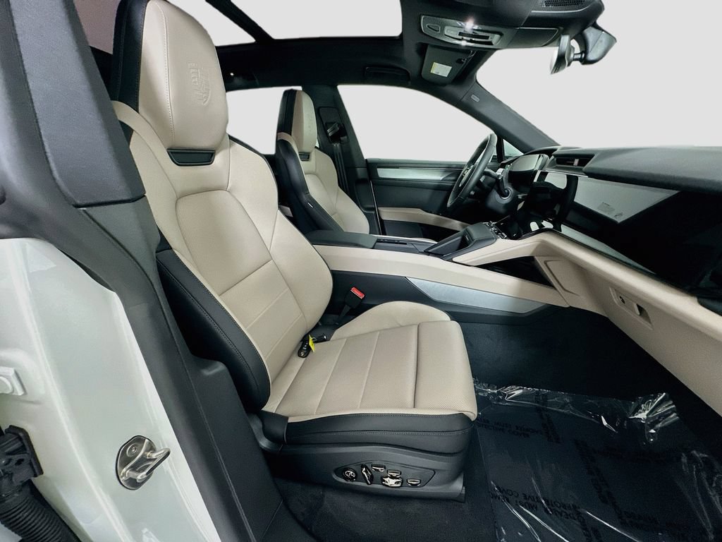 New 2026 Porsche Cayenne Electric AWD/4WD image 30