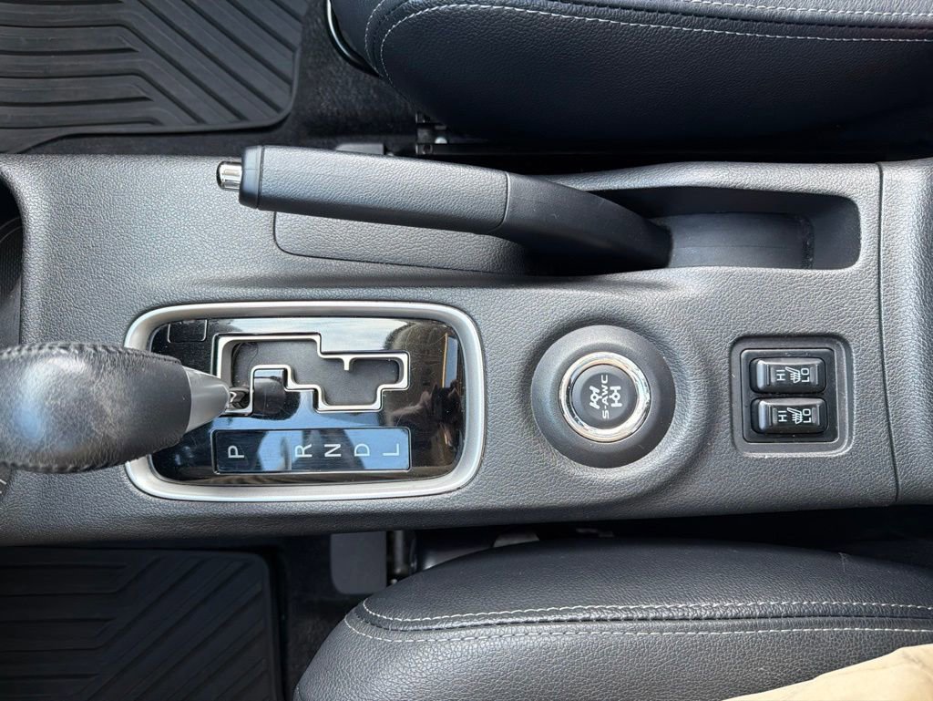 Used 2016 Mitsubishi Outlander GT AWD/4WD image 14