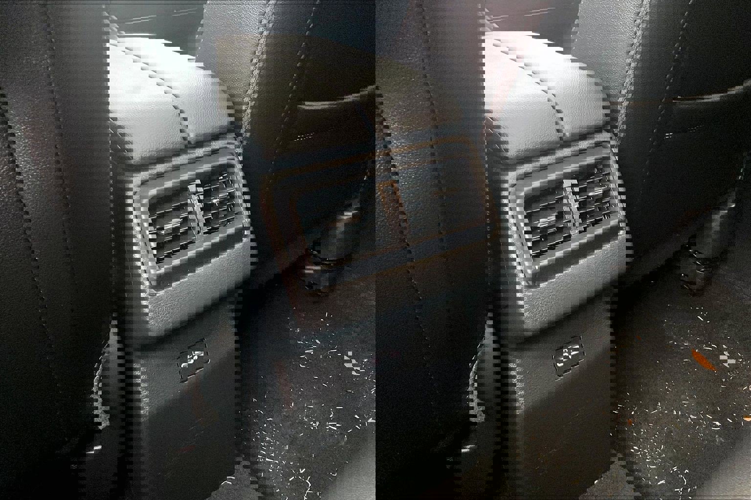 Used 2025 MAZDA CX-50 AWD 2.5 Hybrid w/ Premium Pkg image 40