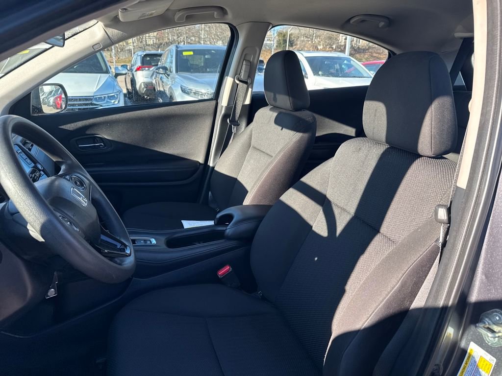 Used 2017 Honda HR-V LX image 15