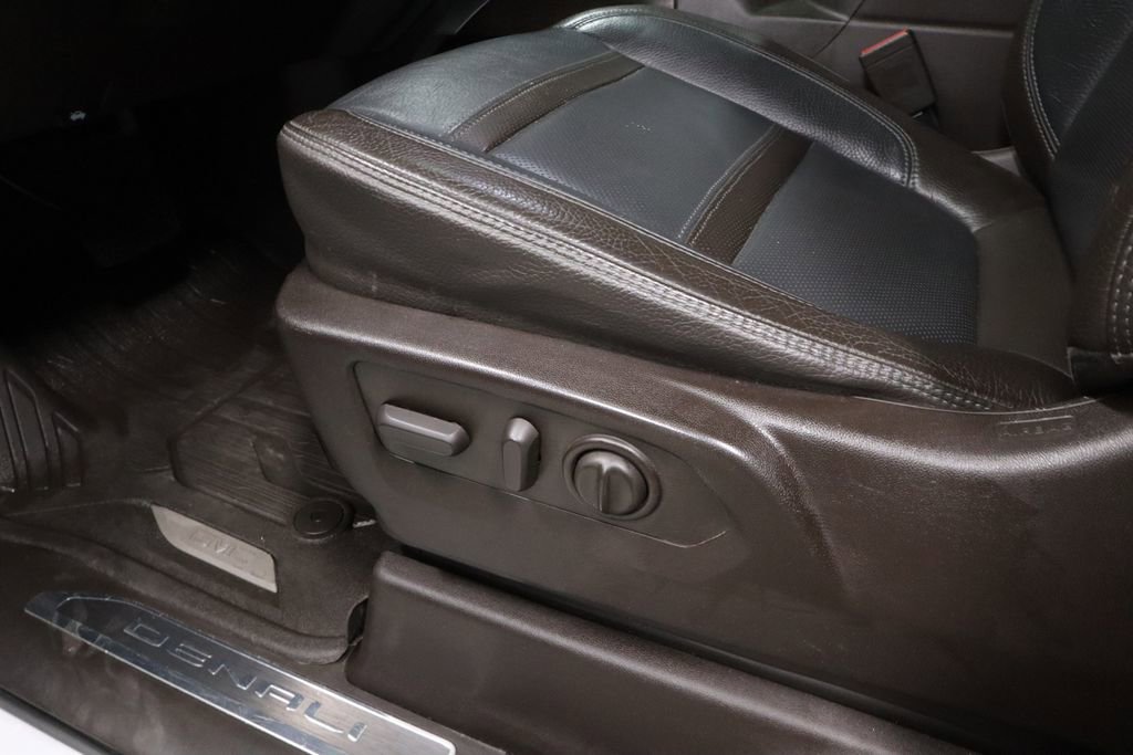 Used 2020 GMC Sierra 2500 Denali w/ Denali Ultimate Package image 24