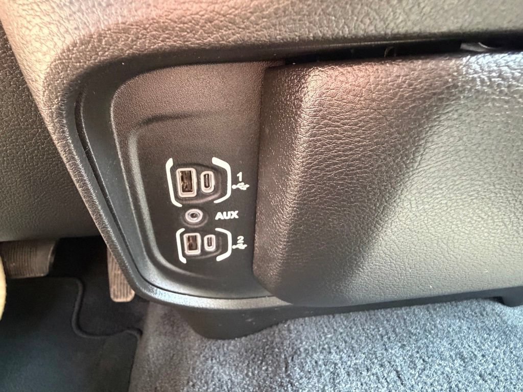 Used 2022 RAM 3500 Big Horn w/ Protection Group AWD/4WD image 33
