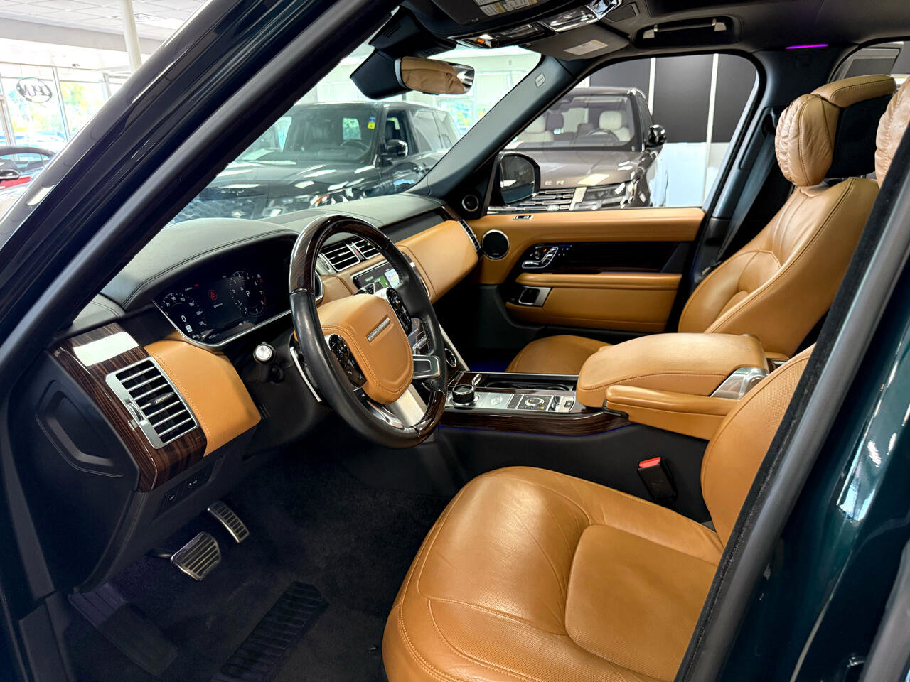 Used 2019 Land Rover Range Rover Long Wheelbase Autobiography image 10