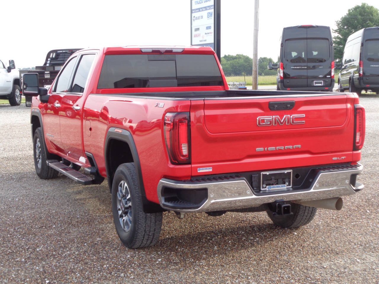 Used 2022 GMC Sierra 3500 SLT w/ SLT Premium Package AWD/4WD image 7