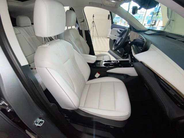 Used 2025 Buick Envision Avenir AWD/4WD image 37
