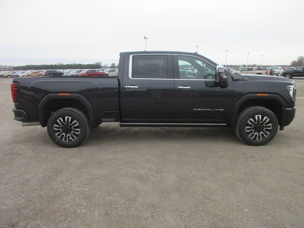 New 2026 GMC Sierra 2500 Denali Ultimate AWD/4WD image 3