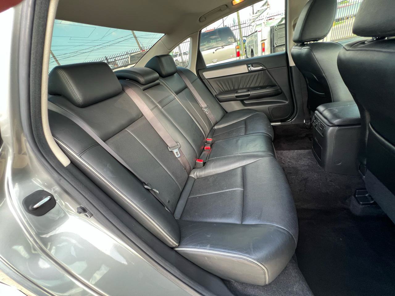 Used 2007 INFINITI M45 Sport w/ Technology Pkg RWD image 34