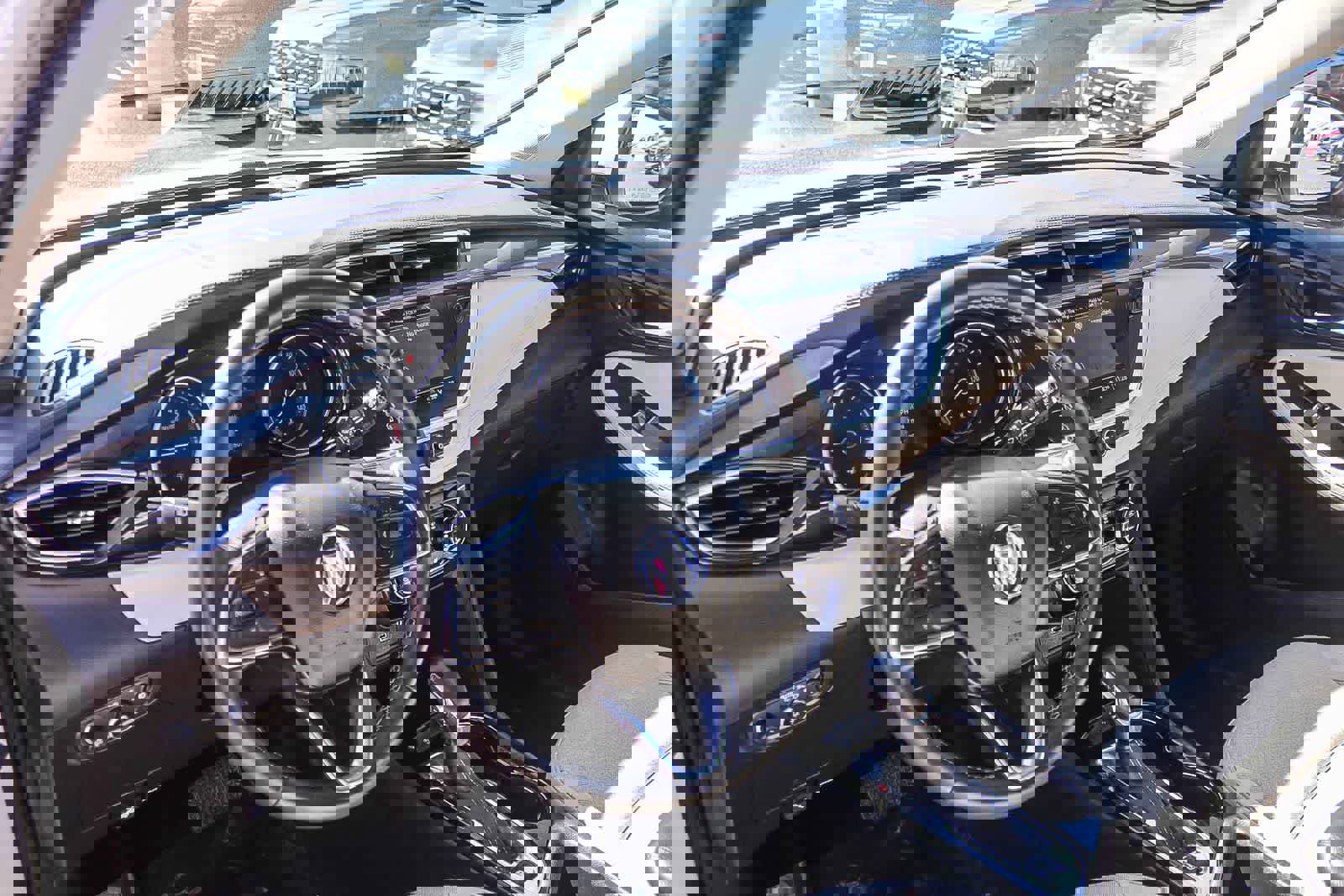 Used 2023 Buick Encore GX Select image 23