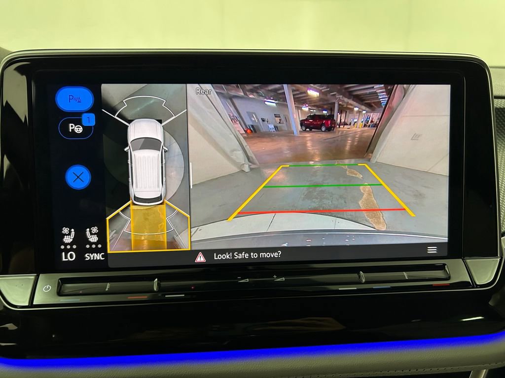 Used 2025 Volkswagen Atlas Cross Sport SEL Premium R-Line image 26