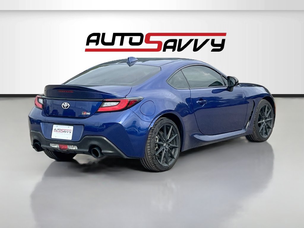 Used 2024 Toyota GR86 Premium RWD image 7
