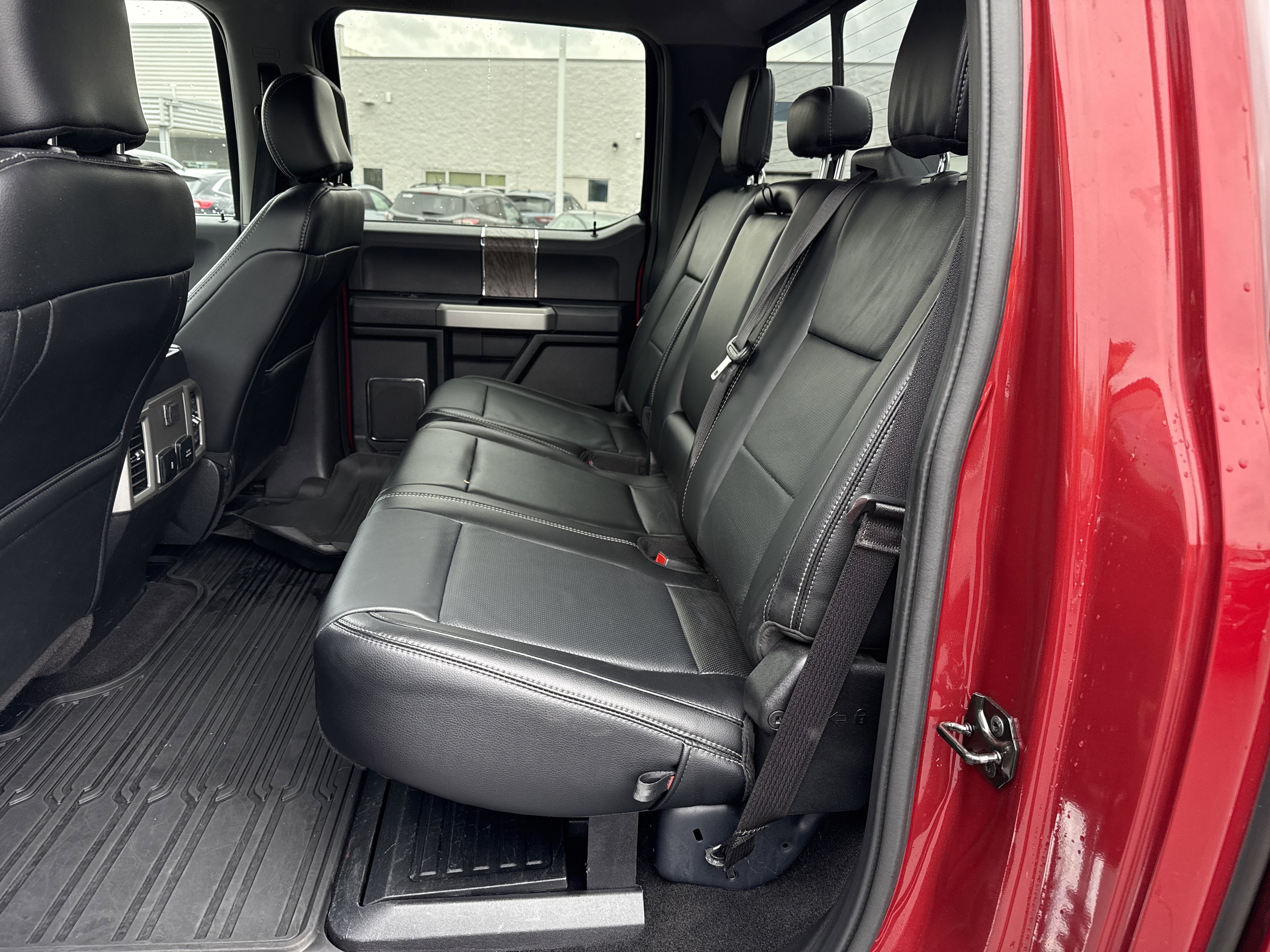 Used 2019 Ford F350 Lariat AWD/4WD image 12