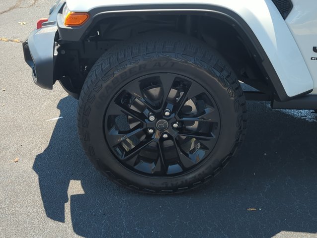 Used 2024 Jeep Gladiator Sport AWD/4WD image 29