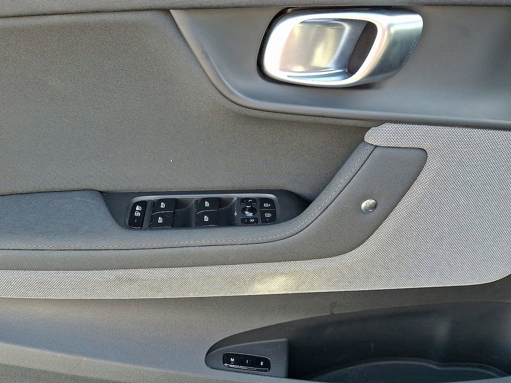 Used 2023 Polestar Polestar 2 w/ Pilot Pack image 12