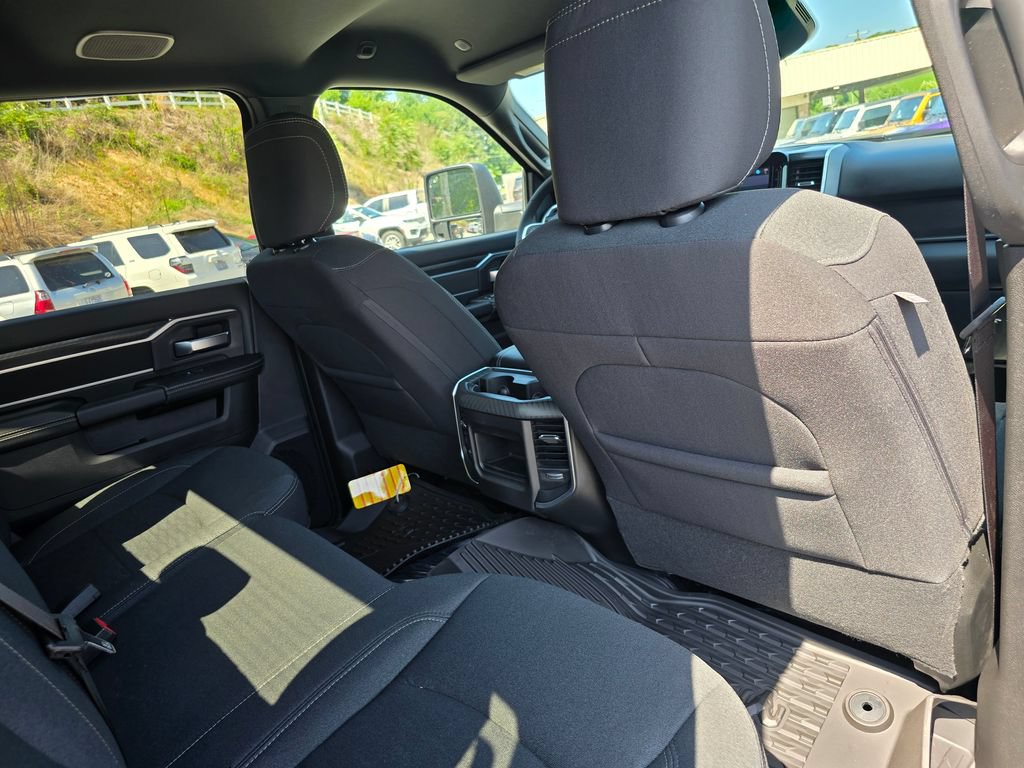 Used 2026 RAM 3500 Big Horn AWD/4WD image 27