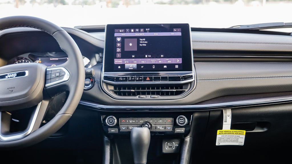 New 2026 Jeep Compass Latitude image 14