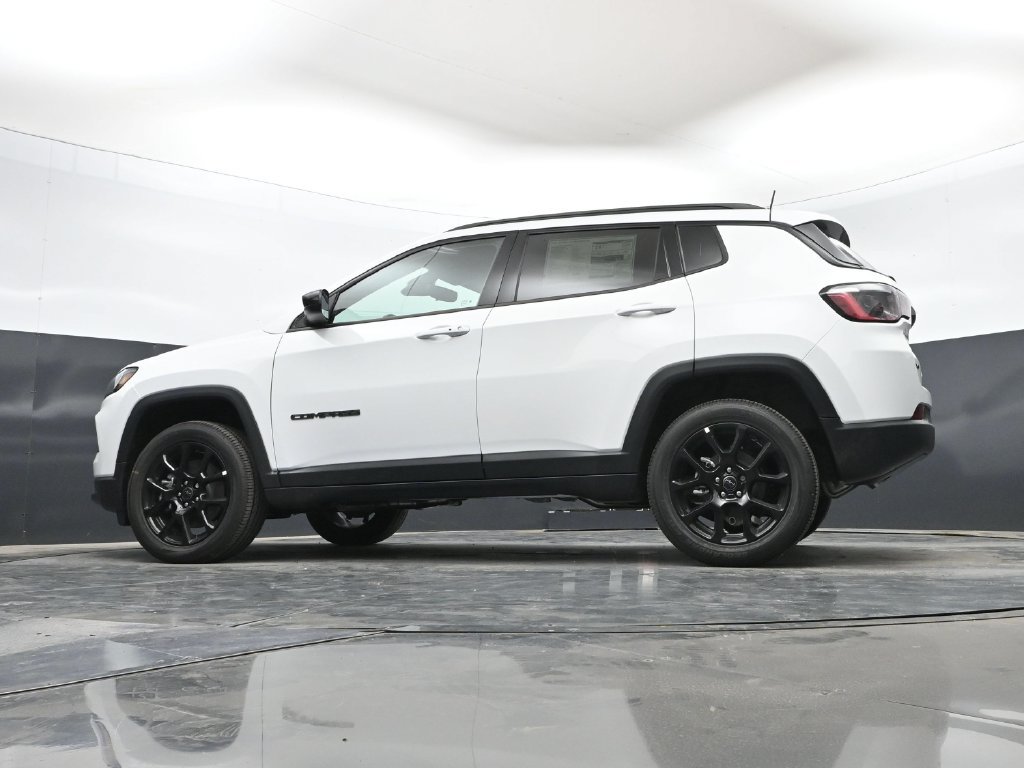 New 2026 Jeep Compass Latitude AWD/4WD image 44