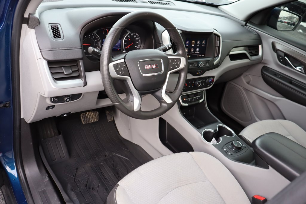 Used 2022 GMC Terrain SLE w/ Driver Convenience Package image 4