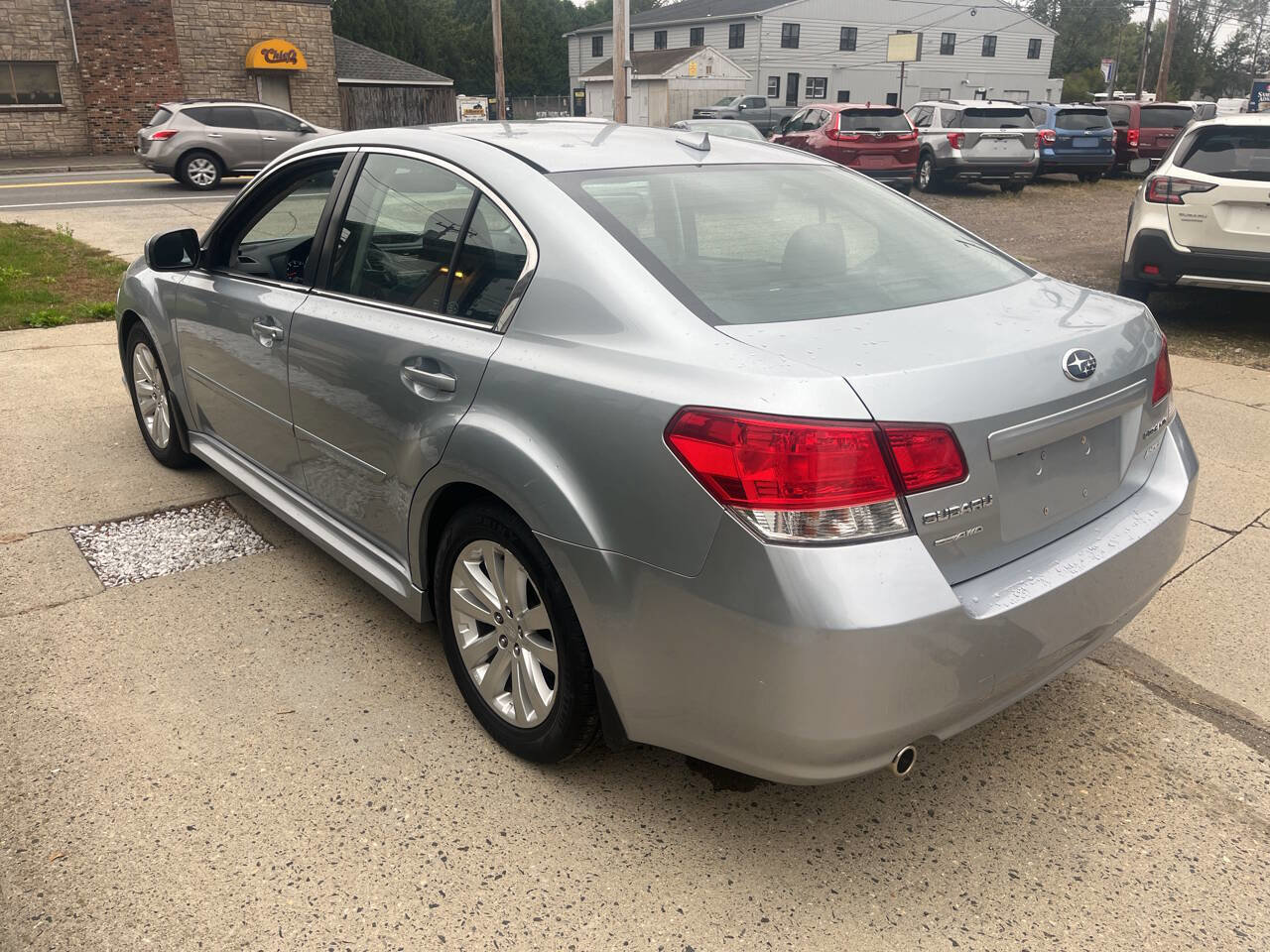 Used 2013 Subaru Legacy 2.5i Limited image 3