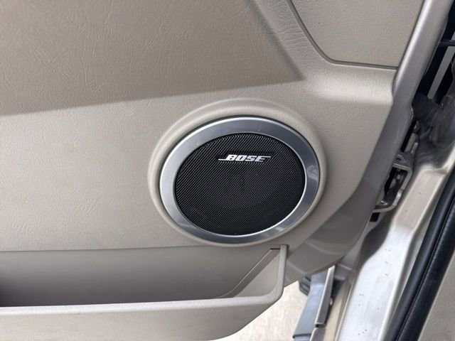 Used 2004 HUMMER H2 w/ Preferred Equipment Group image 41