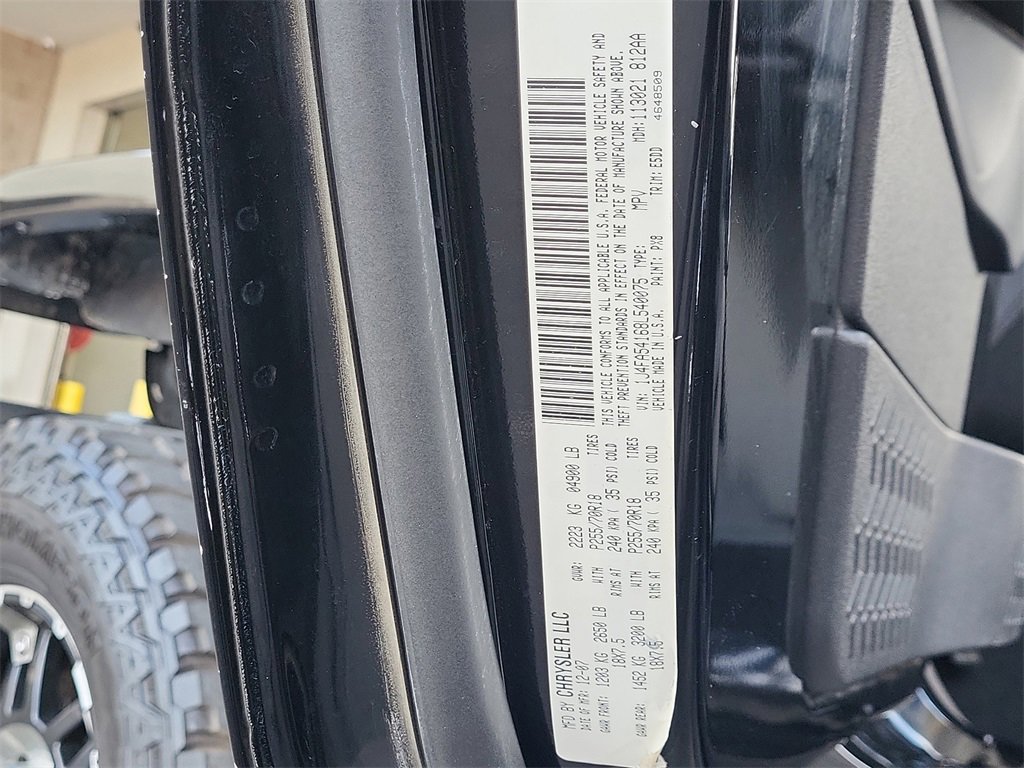 Used 2008 Jeep Wrangler Sahara w/ Dual Top Group image 22