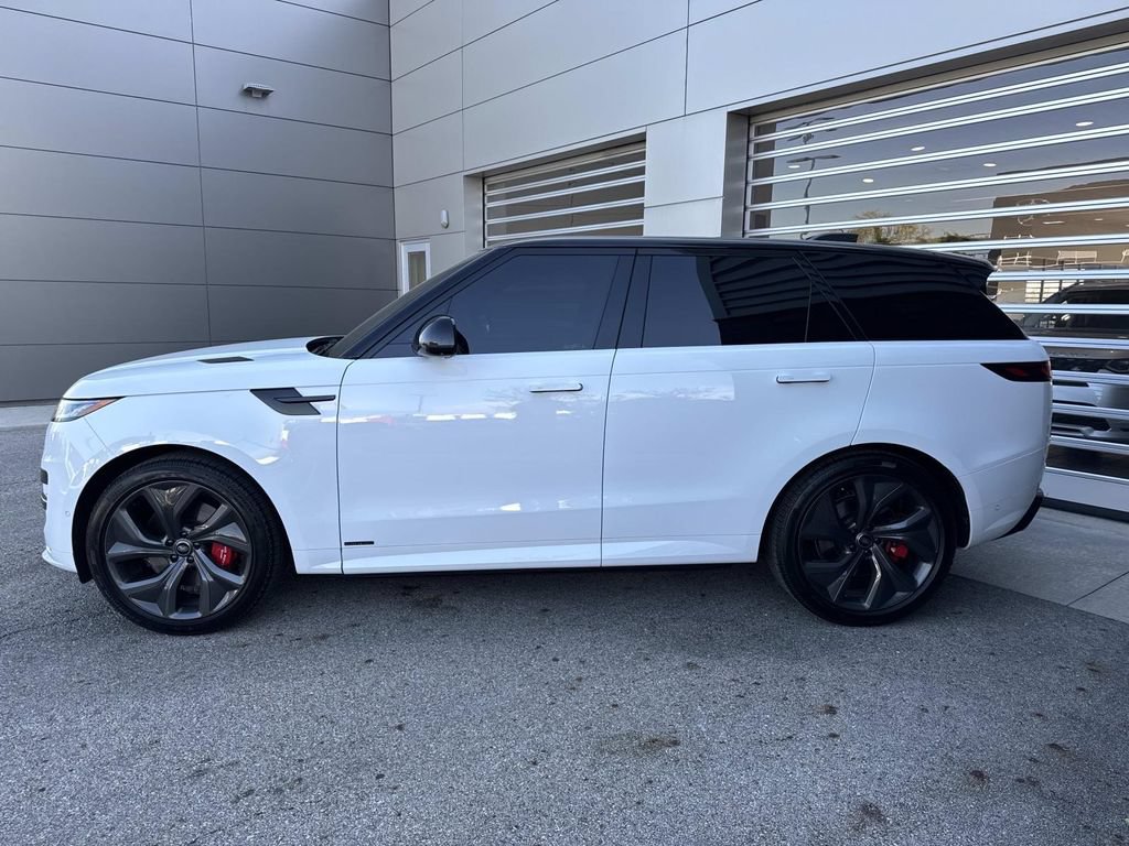 Used 2025 Land Rover Range Rover Sport Autobiography AWD/4WD image 4
