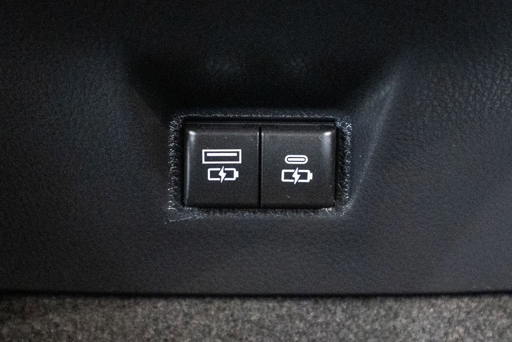 Certified 2025 Toyota Camry SE image 32