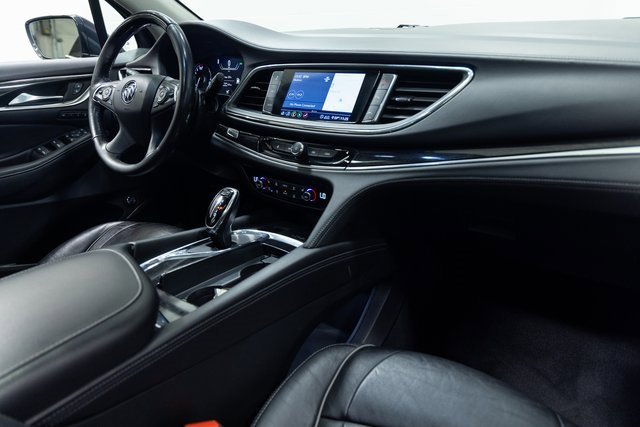 Used 2020 Buick Enclave Avenir w/ Avenir Technology Package image 27