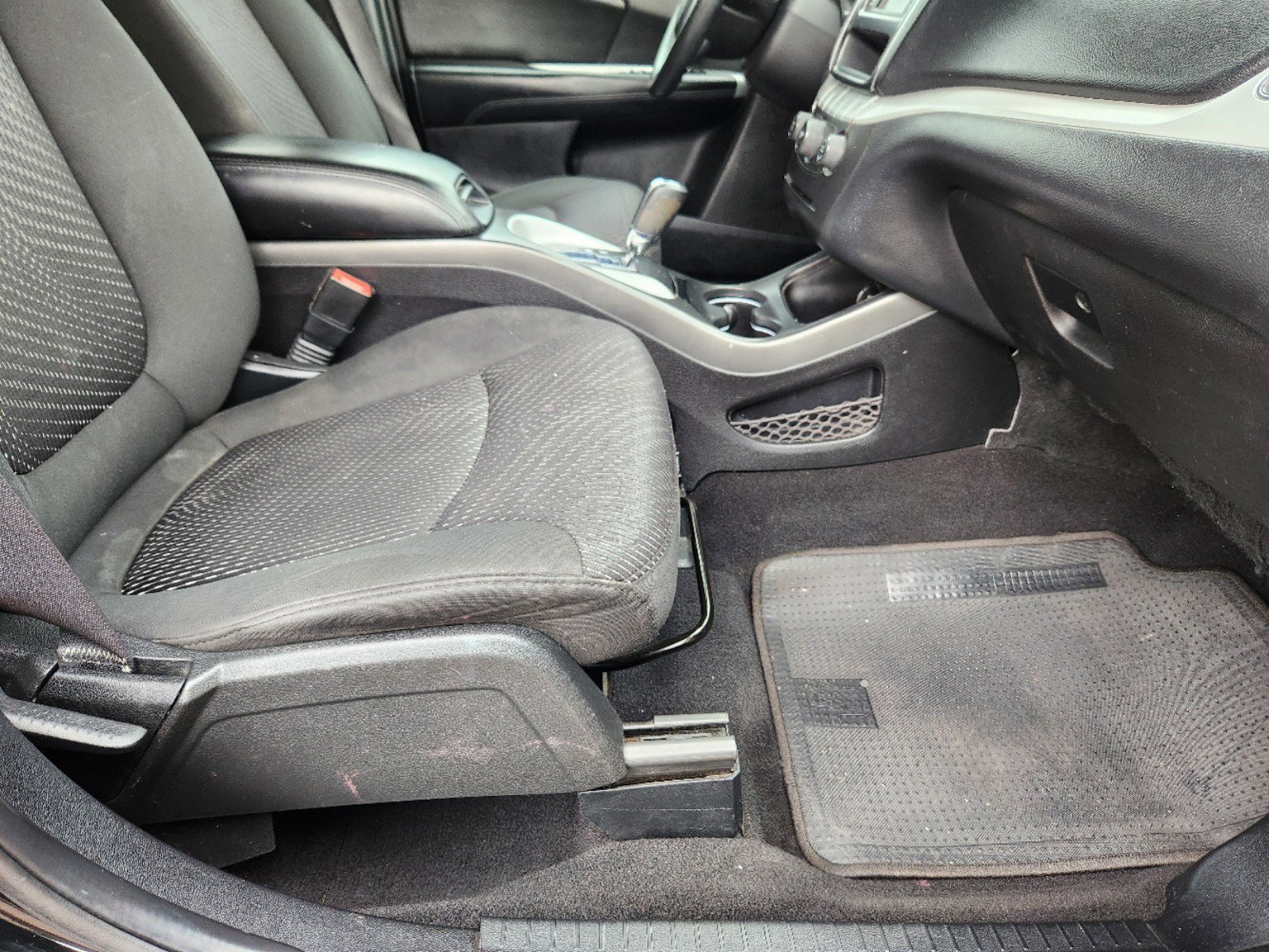 Used 2016 Dodge Journey SXT image 16