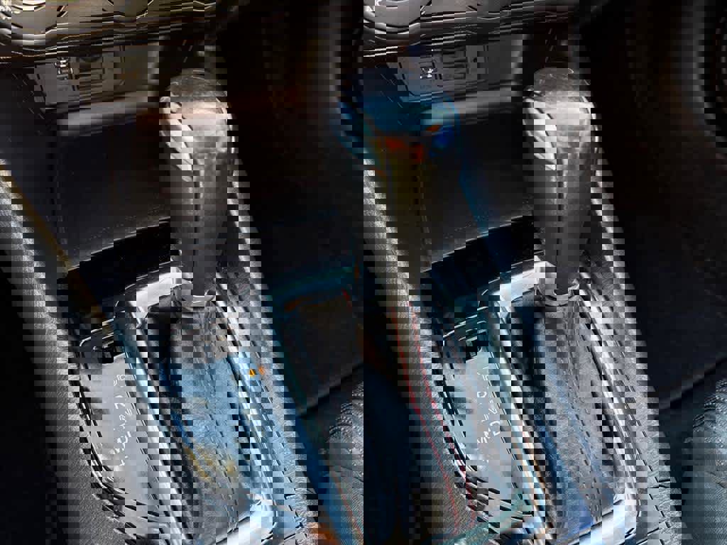 Used 2016 MAZDA MAZDA3 i Touring image 19