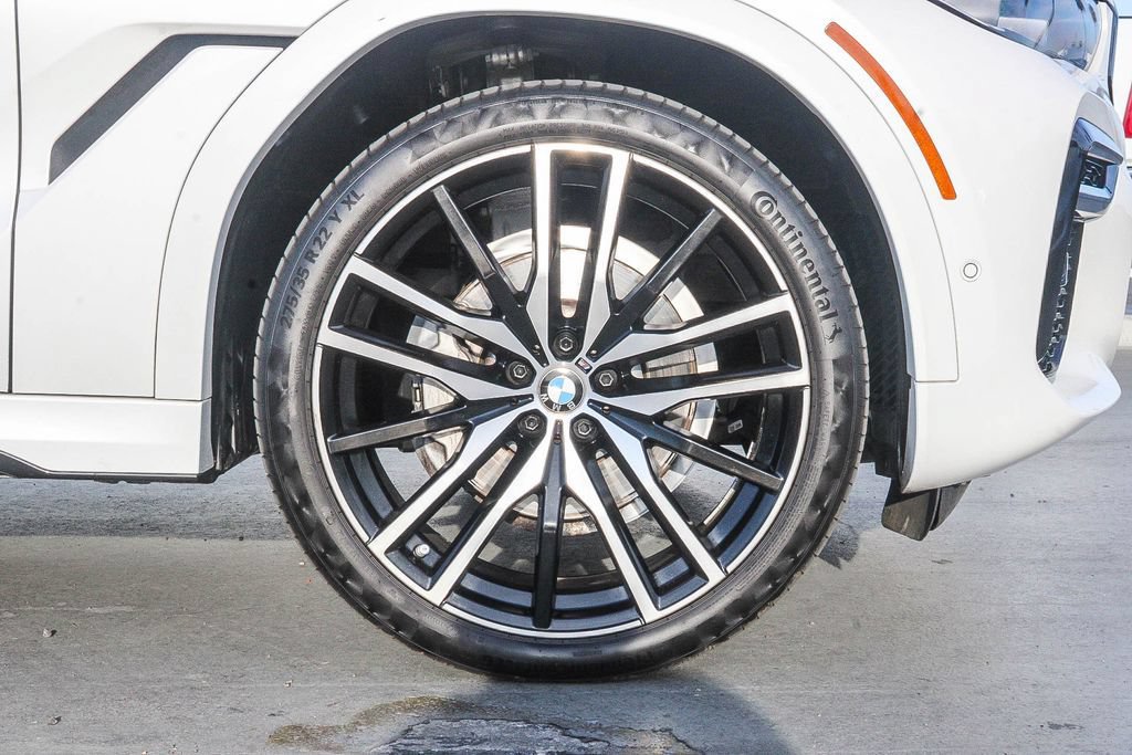 Used 2022 BMW X6 xDrive40i w/ M Sport Package AWD/4WD image 11