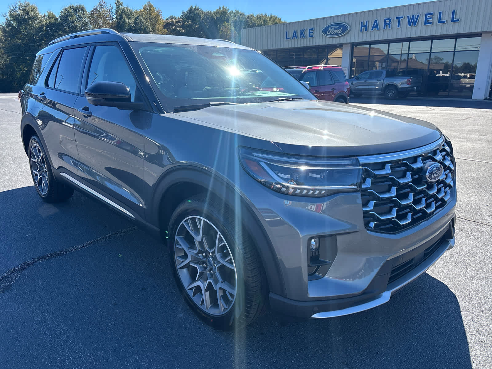 New 2025 Ford Explorer Platinum video 1