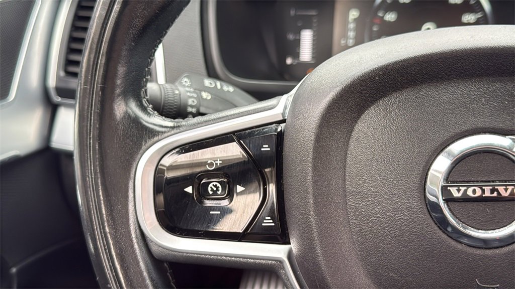 Used 2018 Volvo XC90 T5 Momentum w/ Convenience Package image 10