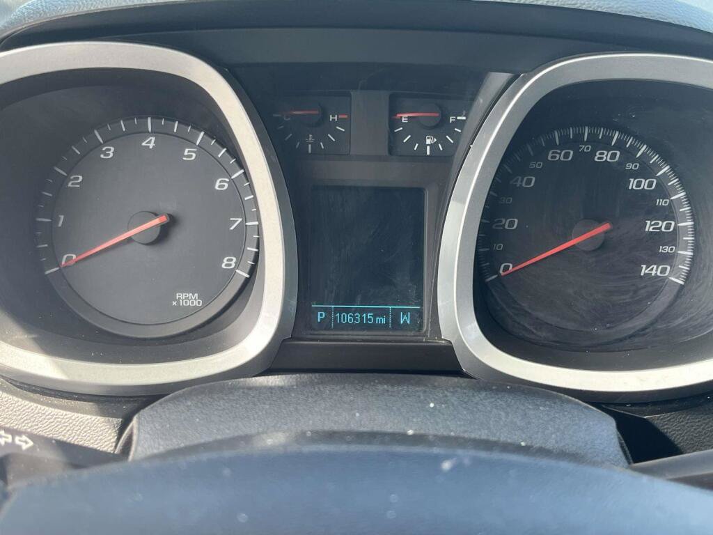Used 2017 Chevrolet Equinox LT w/ Midnight Edition FWD image 3