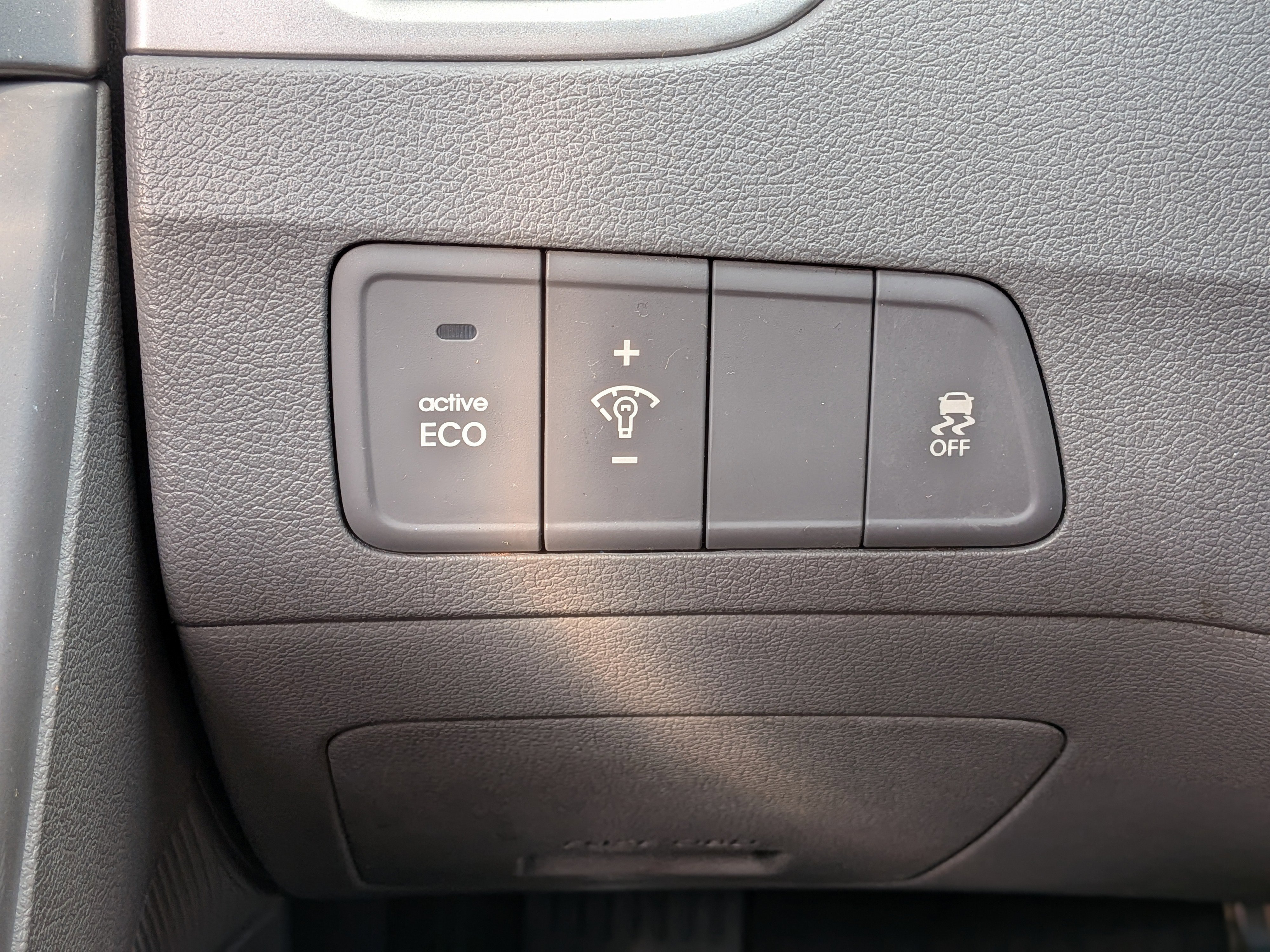 Used 2013 Hyundai Elantra GLS FWD image 22