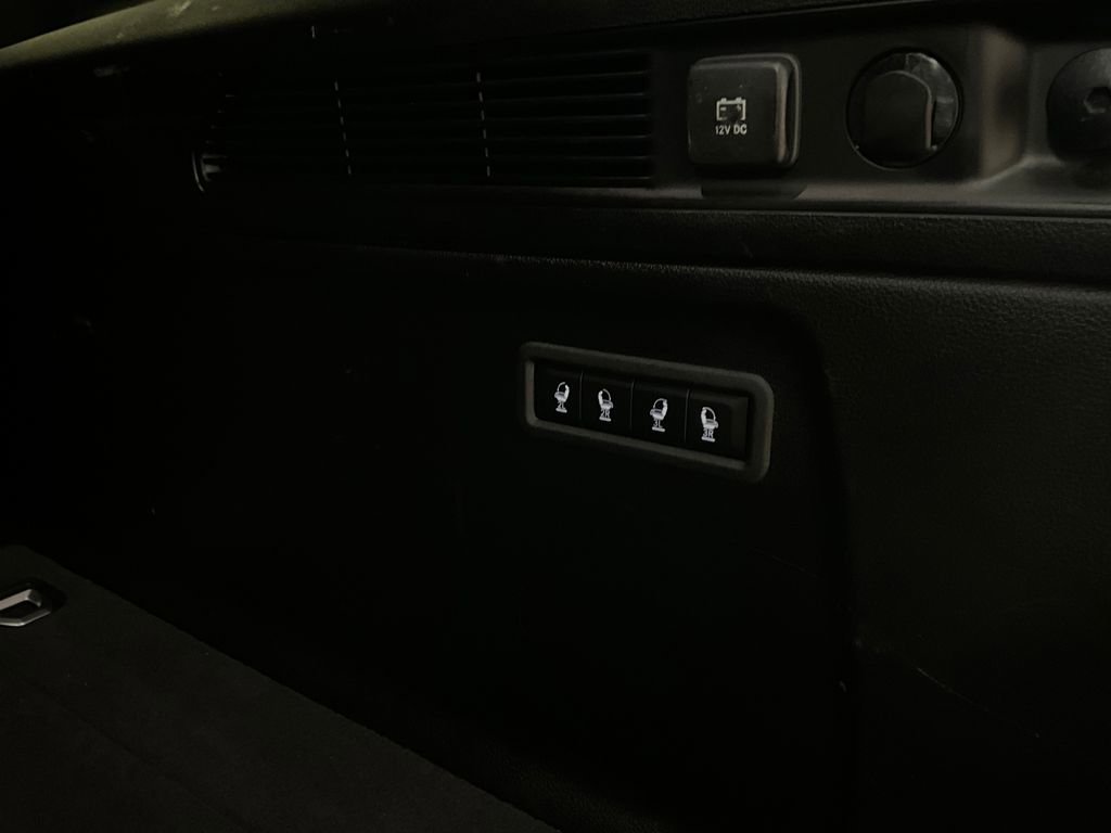 Used 2024 Jeep Wagoneer L Series II w/ Flexible Seating Group image 16