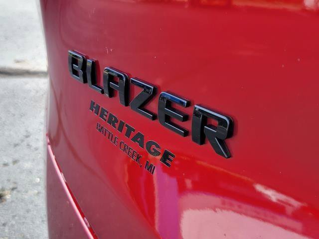 Used 2024 Chevrolet Blazer LT w/ Midnight/Sport Edition FWD image 32