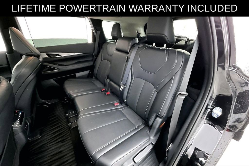 Certified 2026 INFINITI QX60 Luxe w/ Family Package FWD image 34